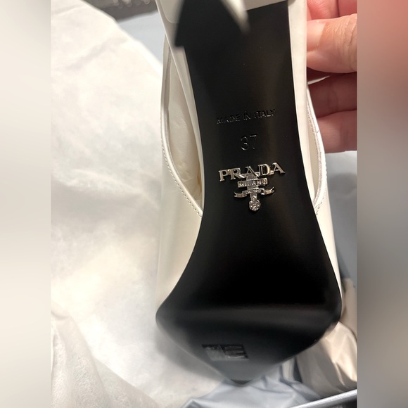 Prada Brushed 75MM Leather Slingback Pumps, Size 37, NIB - Picture 2 of 12